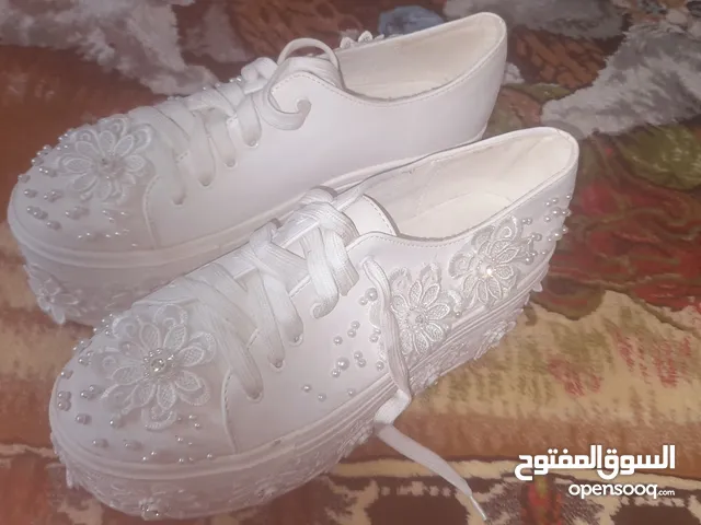 White Comfort Shoes in Amman