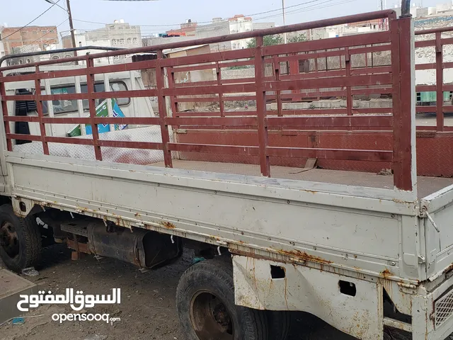 دينا تويوتا طويل 1986