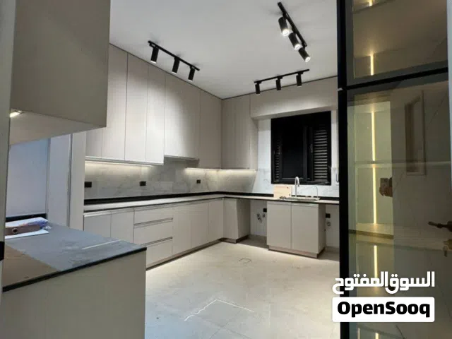 300 m2 4 Bedrooms Villa for Sale in Benghazi Al Hawary
