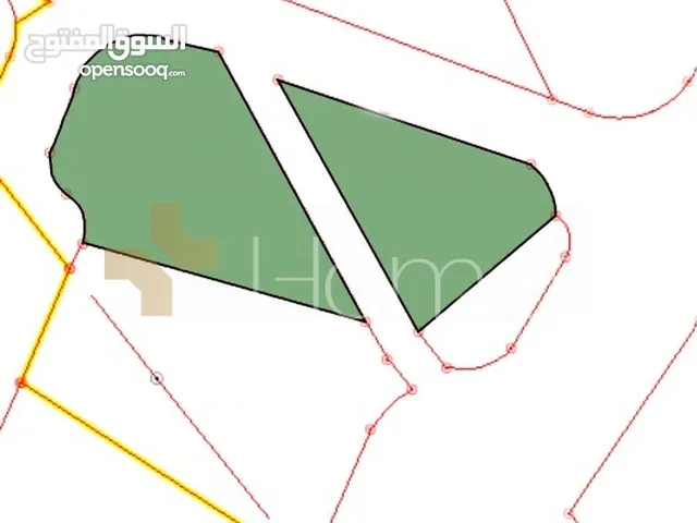 ارض تجارية على 3 شوارع للبيع في عمان - دابوق مساحة الارض 1825م