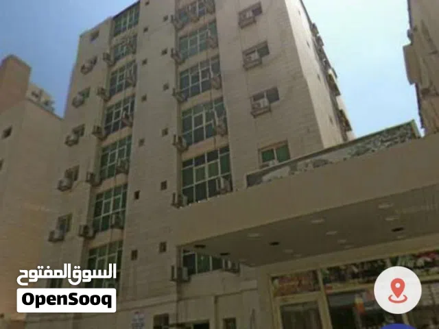مطلوب شخص واحد للمشاركه في سكن بالسالميه  ق6 ش7 عند بيت الزكاه مقابل الزراعيه