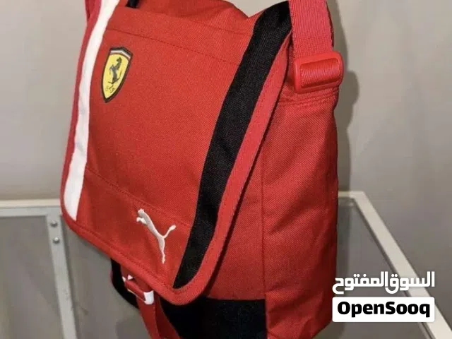 للبيع: حقيبة سكوديريا فيراري باللون الأحمر والابيض الجذاب،،،