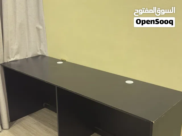 للبيع طاوله 2 متر
