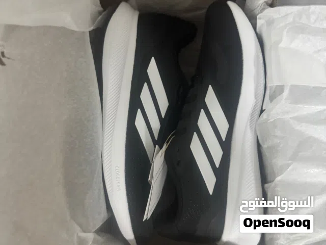 43.5 Sport Shoes in Muharraq