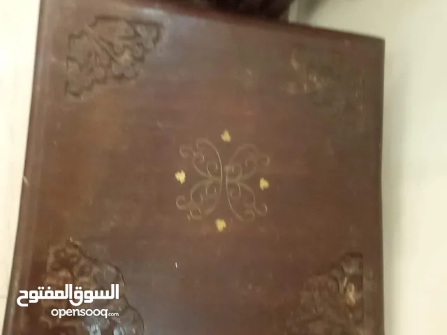 طاولات للبيع