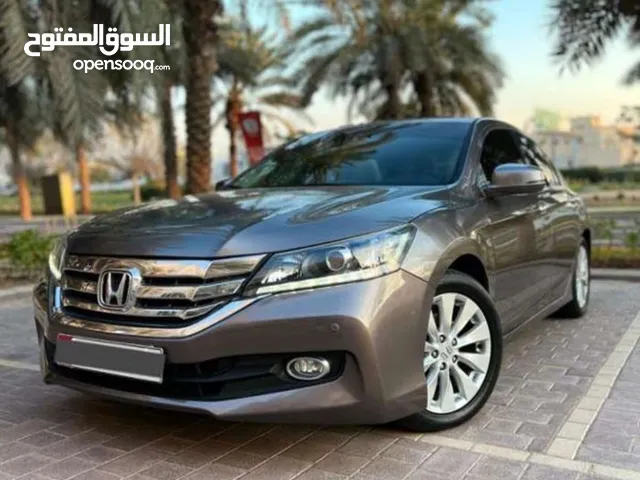 مطلوب هوندا اكورد موديل 2015-2016 شرط النضافه وممشى قليل