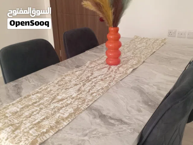 طاوله طعام