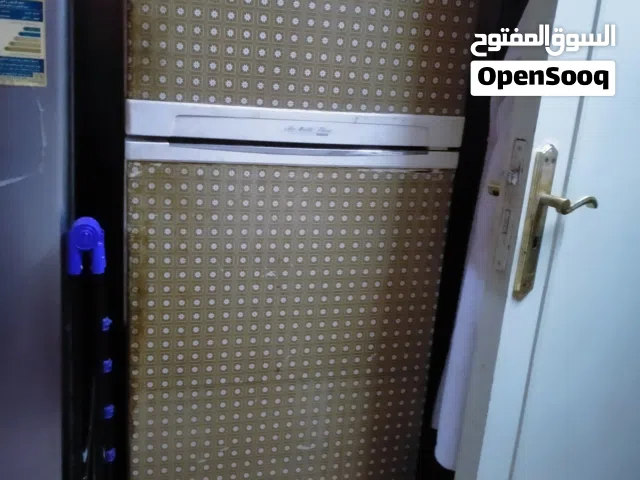 ثلاجه ايديال 14 قدم بحالة ممتازة