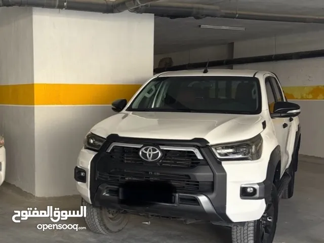 Used Toyota Hilux in Amman