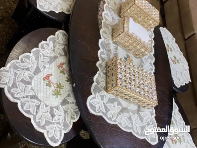 طاولات وسط للبيع استعمال خفيف