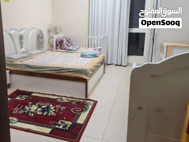 1 Room Available in 2BHK – Yasmeen Tower (Till End of This Month - December)