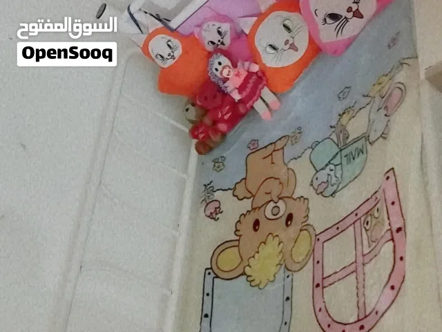 سرير أطفال حديد وقوي