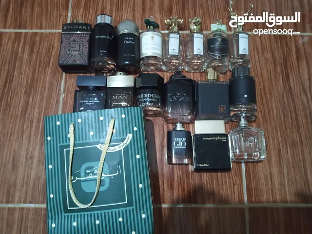 نشتري جميع انواع العطور الأصلية الفارغه
