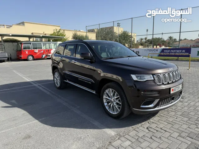 2017 Grand Cherokee Summit Low Mileage