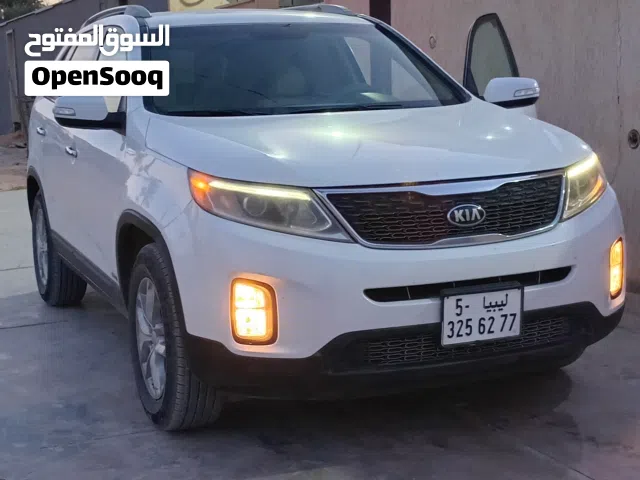 2014 كيا سورينتو Standard