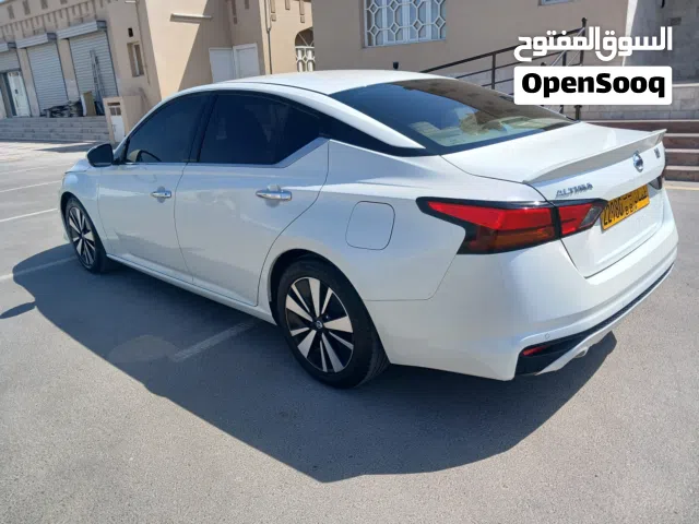 Used Nissan Altima in Al Batinah