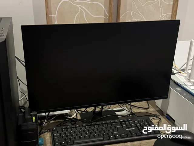 للبيع كمبيوتر قيمنق مع شاشة