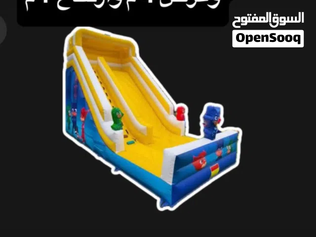 للإيجار (فقط) زحاليق ونطوطات هوائية وشخصيات كرتونية وكراسي وطاولات