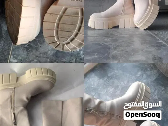 بوت Bershka فوق الركبة أو للركبة بـ Platform