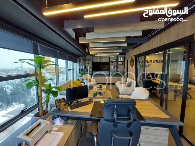 مكتب على اجمل اطلالات عمان للايجار في عبدون بمساحة 100م