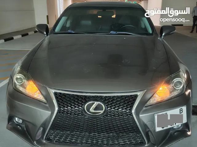 في حالة جيدة  IS 250 AWD  للبيع : لكزس