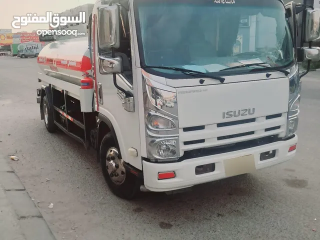 سيارة ايسوزو موديل 2017