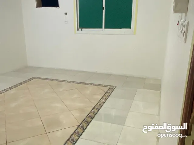 227 m2 5 Bedrooms Apartments for Rent in Al Madinah Other