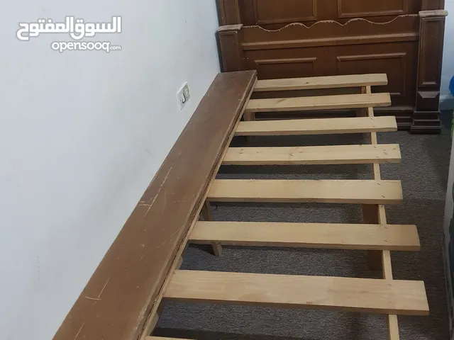 أغراض ومتفرقات منزل للبيع بسعر مغري