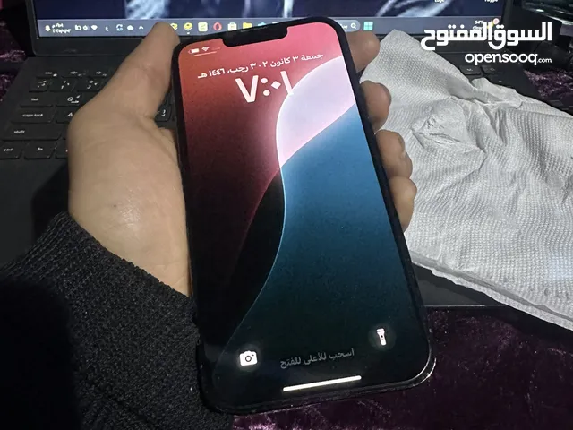 iPhone13pro نضيف بحالة وكاله   لون اسود