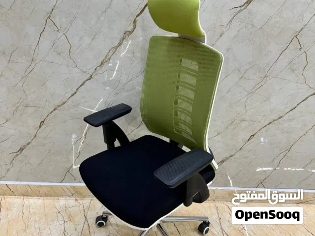 يتوفر كرسي دوار مخمل بألوان متنوعه. السعر .....