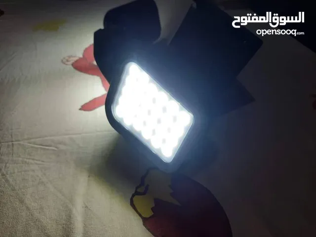 مصباح حائط شمسي