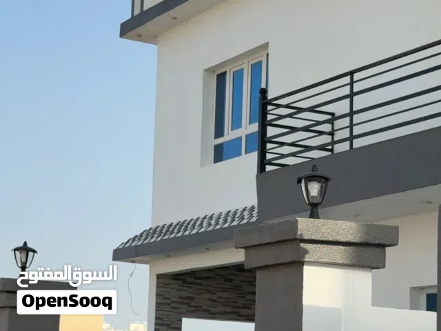 375 m2 5 Bedrooms Villa for Sale in Muscat Amerat