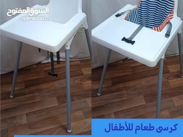 عربة أطفال شيكو و كرسي طعام أطفال أيكيا و حوض أستحمام أطفال و حفظات أطفال بامبي سانيتا و قعدة حمام