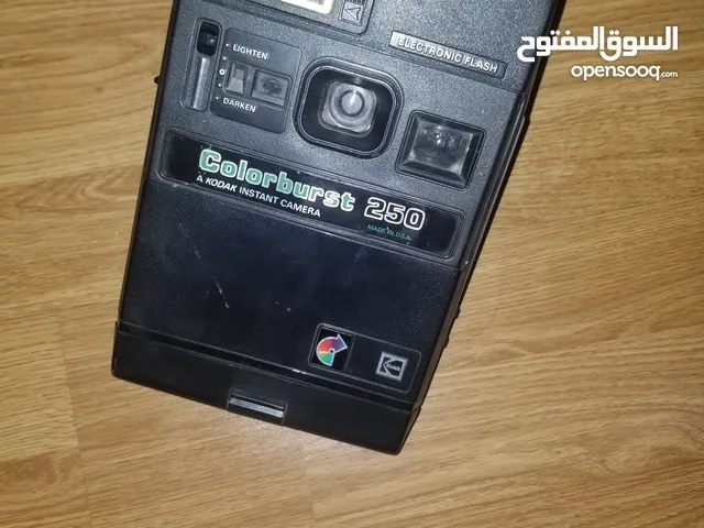 كاميرات تصوير قديمه ونادره كما يوجد كاميرات تصوير وكاميرات فيديو قديمه أخرى