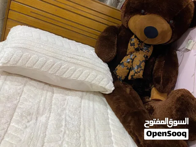 سرير مفرد للبيع