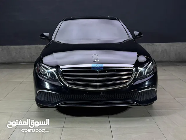 Mercedes benz E300 2019 Clean title Full option