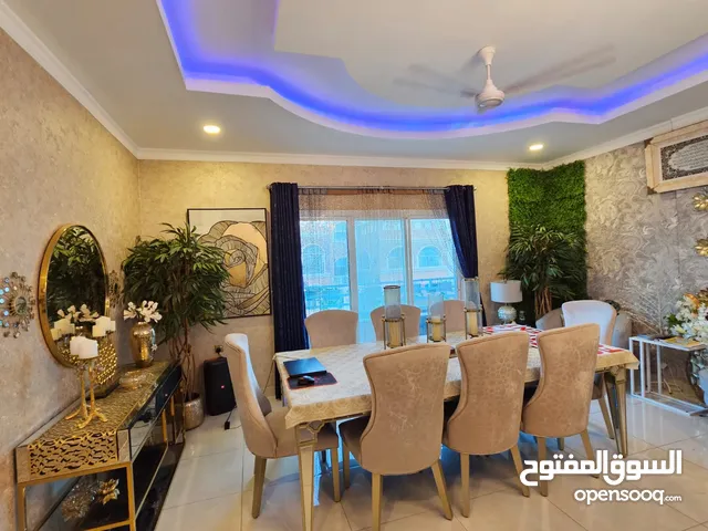 168 m2 4 Bedrooms Apartments for Sale in Central Governorate Al-Hajiyat