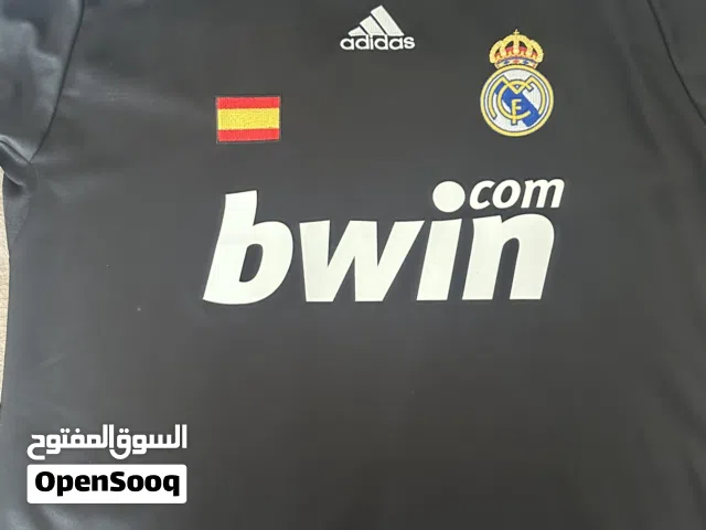 Black real madrid 2008-08 (price is negotiable/ تيشريت ريال مدريد 2008-2009 (السعر قابل للتفاوض)