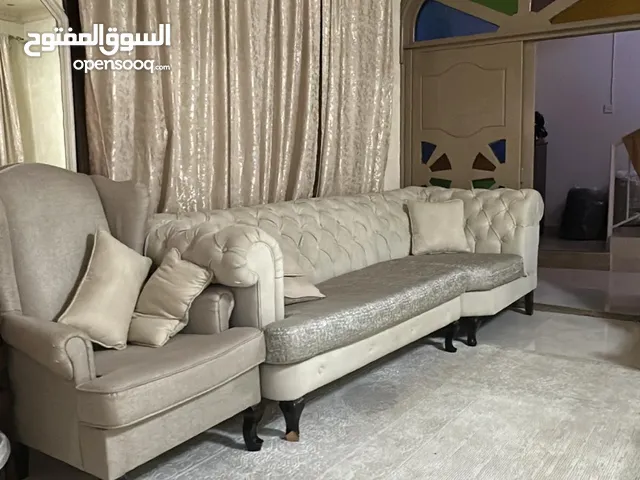 اثاث مستخدم للبيع