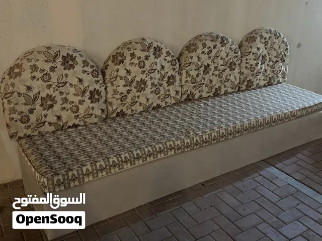 كنب مجلس بتصميم تراثي