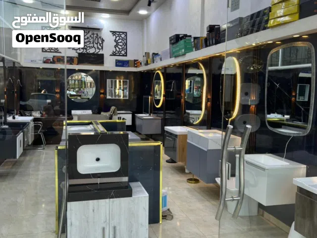 محل تجاري يعمل بشكل ممتاز للبيع خلو