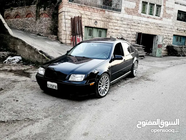 بورا 2002 بنزين متور 2000  قير عادي