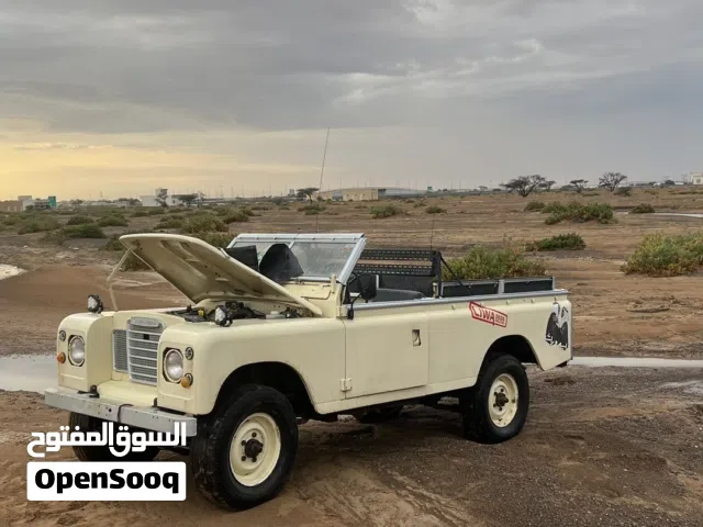 1987 لاند روفر ديفندر Standard