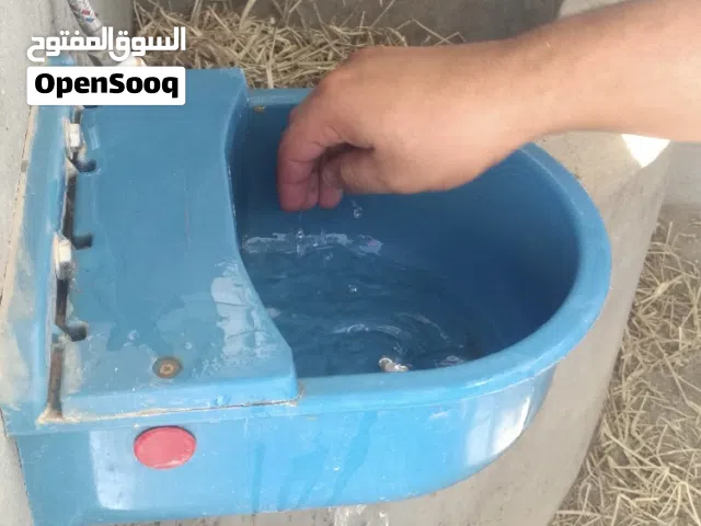 تخفيضات 7 ريال / مشارب المواشي الاتوماتيكية صناعة تركية تحتوي على عوامه في الداخل