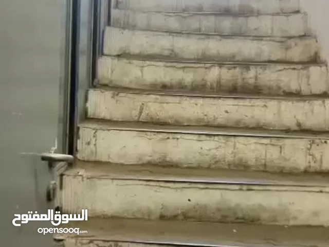 للايجار مخزن غذائي فى الشويخ