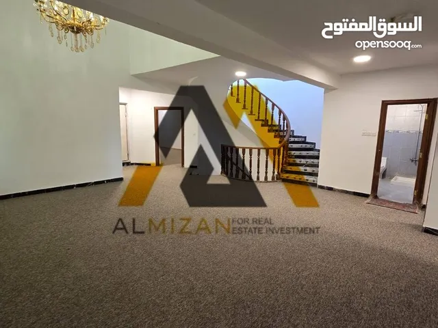 500 m2 More than 6 bedrooms Townhouse for Rent in Basra Baradi'yah