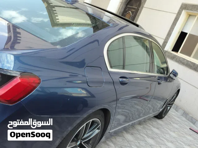 2022 بي ام دبليو الفئة 7 730