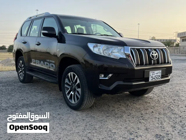 السيارة نظيفه وكاله بيعه  سريعه والداخلية وكاله وكاله