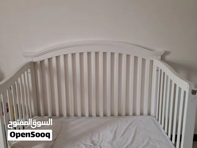 سرير اطفال