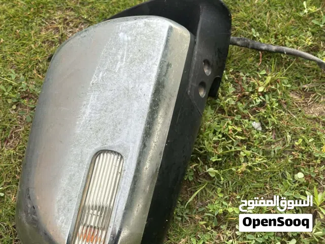 مراية تيوتا هيلوكس